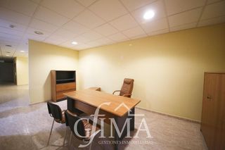 Edificio en venta en Tomelloso