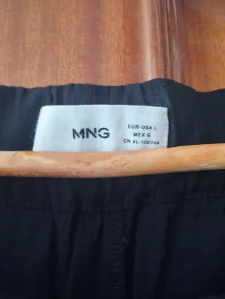 Pantalón negro ancho