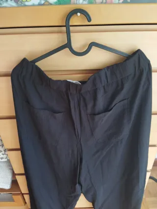 Pantalón negro ancho
