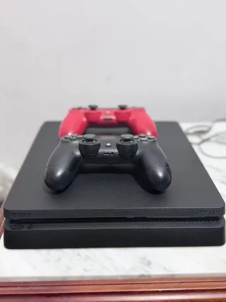 PS4 Slim + 2 Mandos (Negro y Rojo)