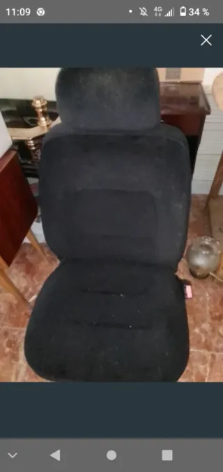 Asiento de coche negro