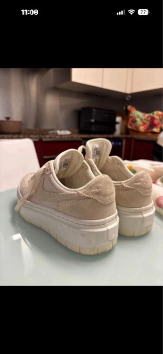 Nike Air Jordan 1 Low Beige