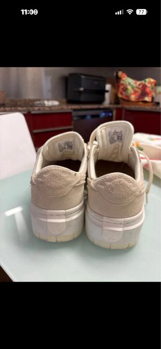 Nike Air Jordan 1 Low Beige