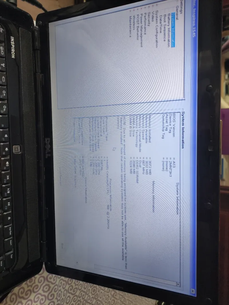 Portátil Dell Inspiron 1545 . morado