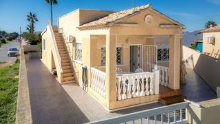 Chalet en venta en La Siesta - El Salado - Torreta en Torrevieja