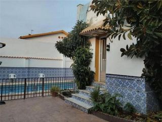 Chalet en venta en Lucena