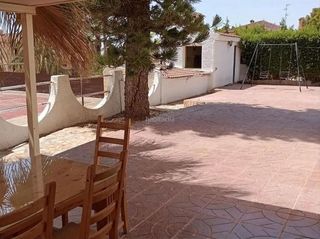 Chalet en venta en Peña de las Águilas en Elche