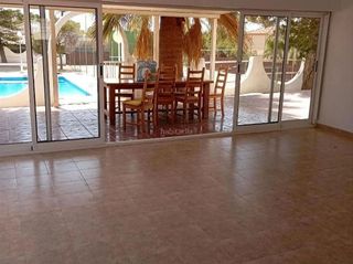Chalet en venta en Peña de las Águilas en Elche
