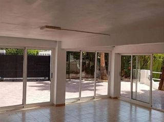 Chalet en venta en Peña de las Águilas en Elche