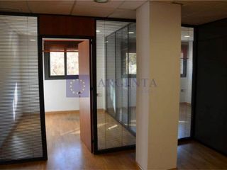 Oficina en alquiler en Centro en Cáceres