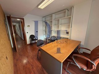 Oficina en alquiler en Zona Hispanidad-Vivar Téllez en Vélez-Málaga