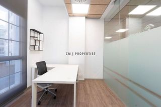 Oficina en alquiler en El Pla del Remei en Valencia