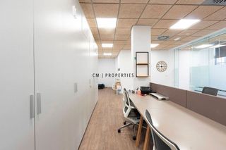 Oficina en alquiler en El Pla del Remei en Valencia