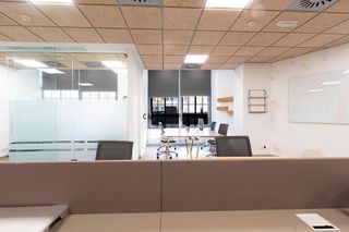 Oficina en alquiler en El Pla del Remei en Valencia