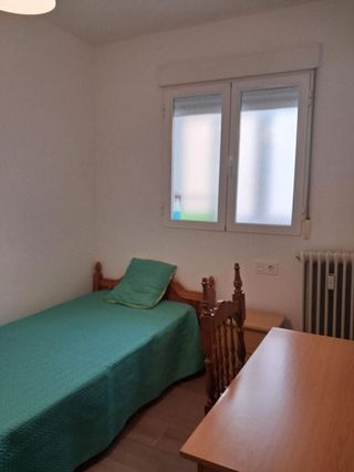 Piso en alquiler en Camino de Ronda - Rosaleda en Granada