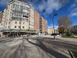 Oficina en alquiler en Plaza España - Villa Pilar - Reyes Católicos - Vadillos en Burgos