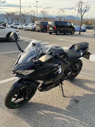 Moto Kawasaki Ninja 400 | Menos de 7000 km