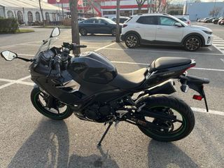 Moto Kawasaki Ninja 400 | Menos de 7000 km
