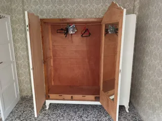 Armario antiguo madera blanco