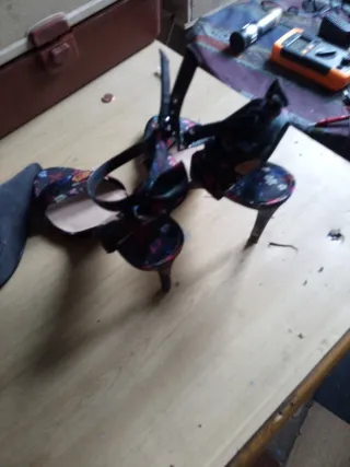 Zapatos de tacón floral talla 38