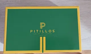 Zapatos Pitillos charol negros. Tacón 5 cms.