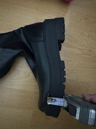 Botas altas negras Stradivarius talla 39