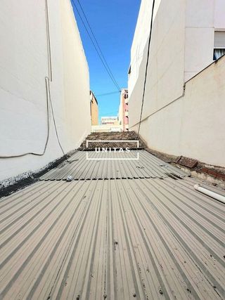 Edificio en venta en Carolinas Altas en Alicante