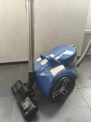 Aspirador Rowenta Compact Power XXL RO4B31