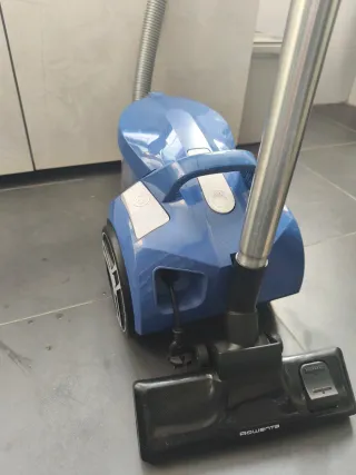 Aspirador Rowenta Compact Power XXL RO4B31