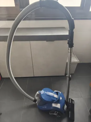 Aspirador Rowenta Compact Power XXL RO4B31