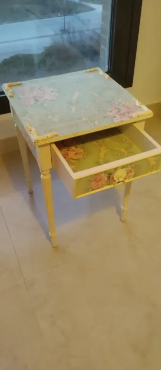 Conjunto Mesa, Espejo, Estantería y marco.