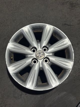 Llanta Toyota Yaris Repuesto