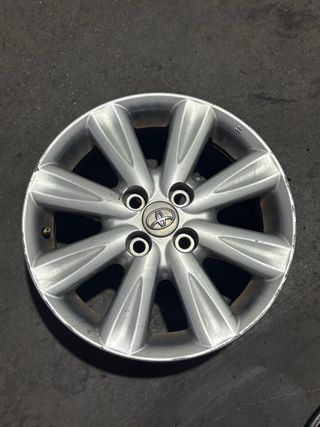 Llanta Toyota Yaris Repuesto