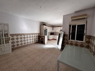 Casa adosada en venta en Andújar
