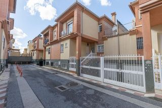 Casa adosada en venta en Cájar