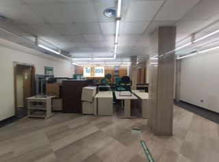 Local comercial en alquiler en Centro en Cáceres