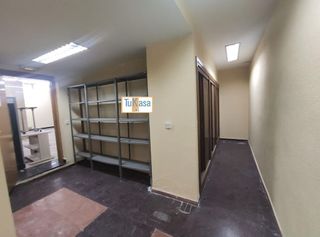 Local comercial en alquiler en Centro en Cáceres