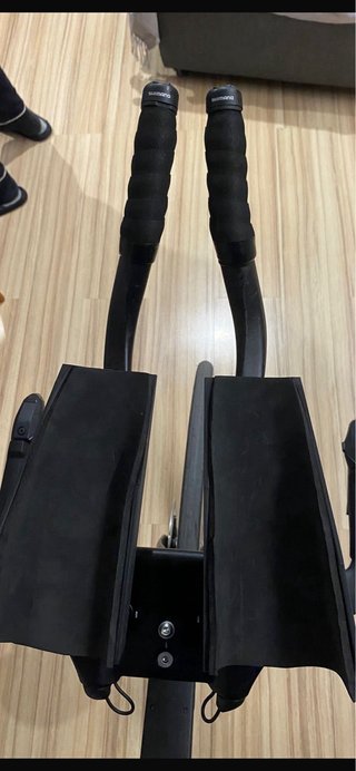 Reposabrazos para bicicleta+ porta bidon garmin
