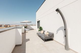 Ático en alquiler en La Punta en Valencia