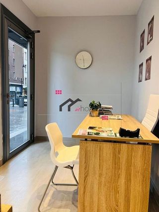 Local comercial en alquiler en Centro - Desierto - Arrontegi en Barakaldo