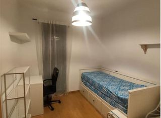 Piso en alquiler en Puerta Blanca en Málaga