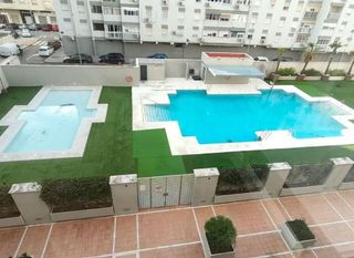 Piso en alquiler en Puerta Blanca en Málaga