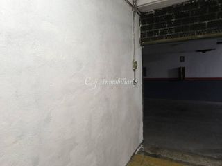 Garaje en alquiler en Avda. de Abril. - 9 de octubre en Sagunto