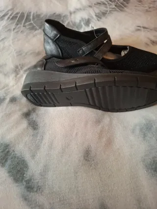 Zapatos Comfeet Talla 38 Negros