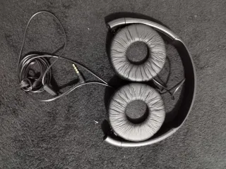 Auriculares Sony MDR-ZX110AP Negro