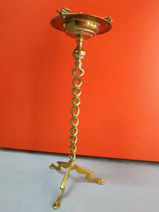 Cenicero o portamonedas de latón