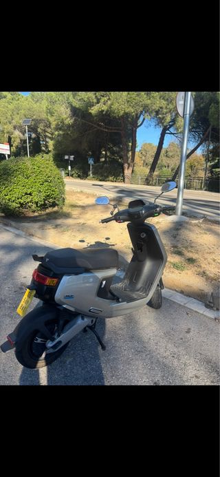 Ciclomotor electrico NIU MQi+