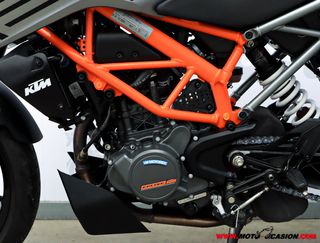 KTM 125 DUKE -APTA B Y A1-
