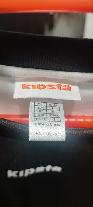 Camiseta Técnica Kipsta Negra y Blanca Talla L