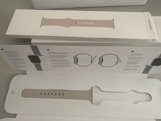 Apple Watch SE 40mm GPS + Celular. Caja y cable